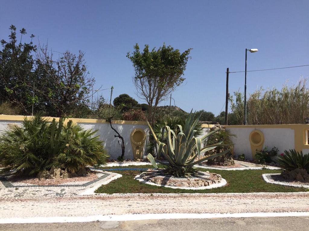 Mosaic Gardens Διαμέρισμα Φαληράκι Εξωτερικό φωτογραφία
