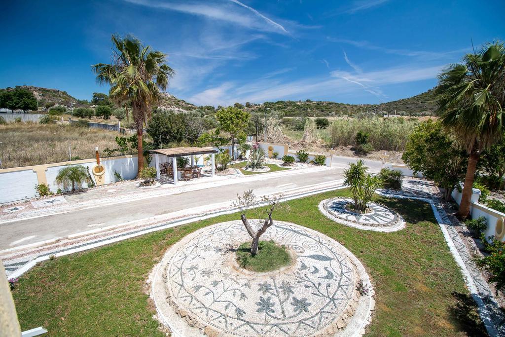Mosaic Gardens Διαμέρισμα Φαληράκι Εξωτερικό φωτογραφία